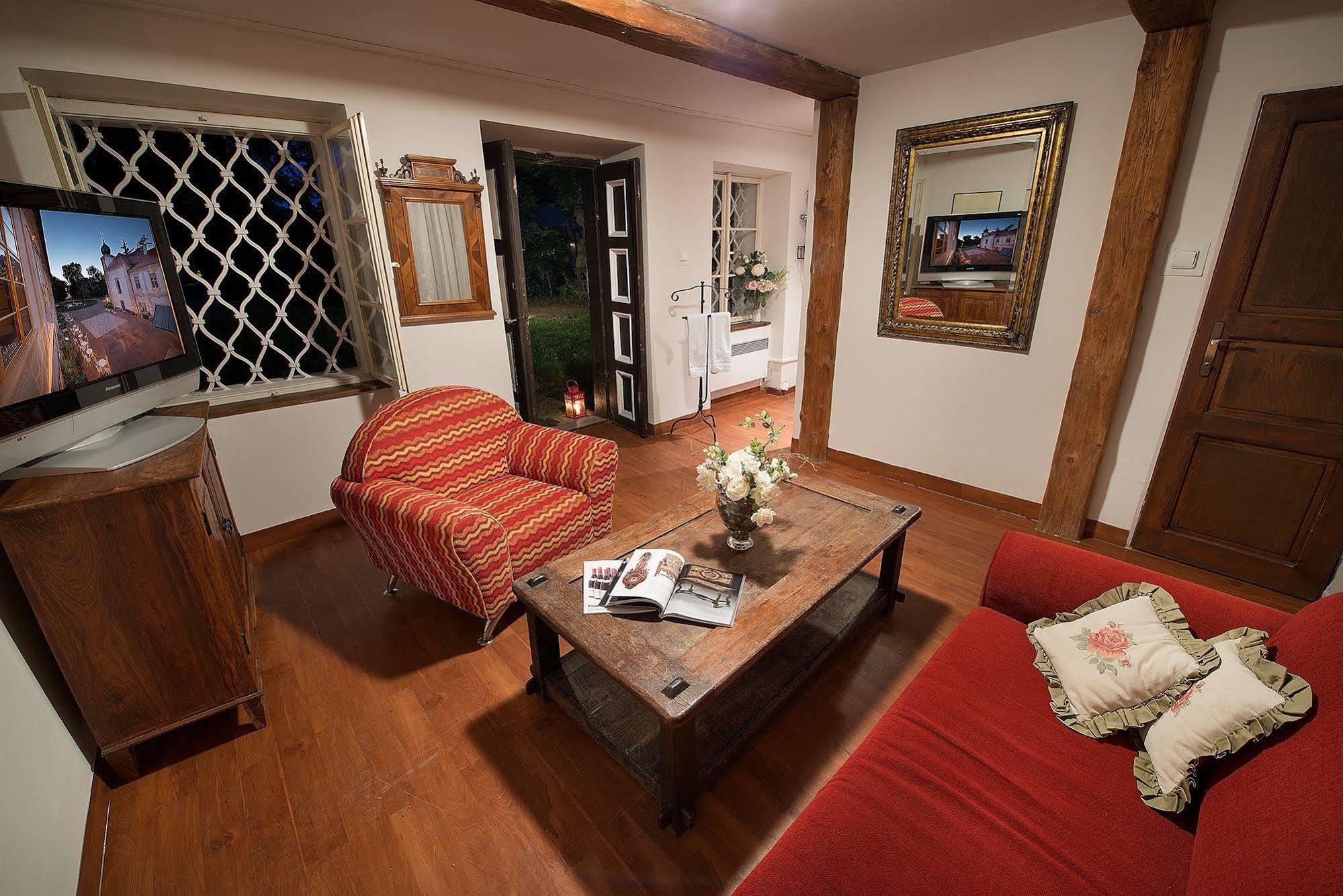 Chateau Loucen Garden Retreat Dış mekan fotoğraf