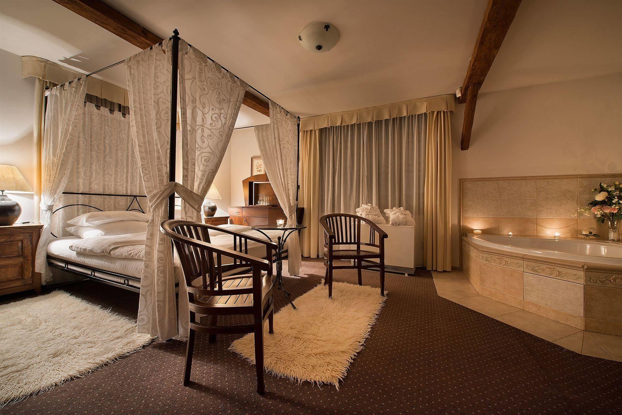Chateau Loucen Garden Retreat Dış mekan fotoğraf